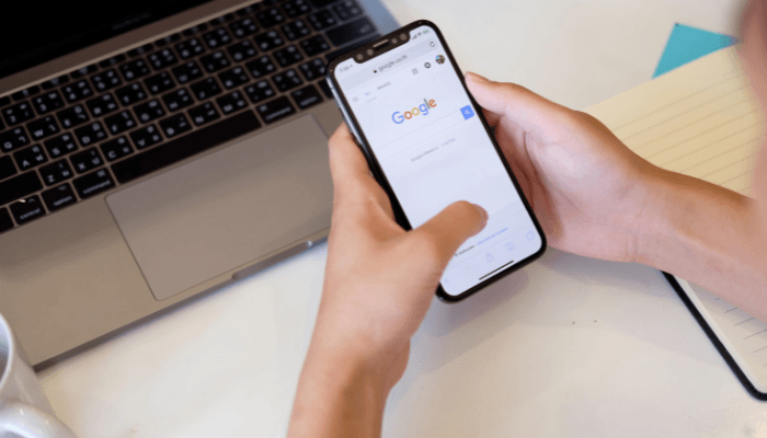 На колко години е Google