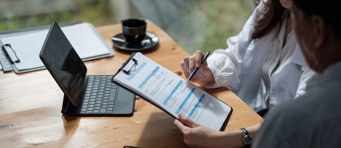 Какво покрива стандартната медицинска застраховка за пътуване