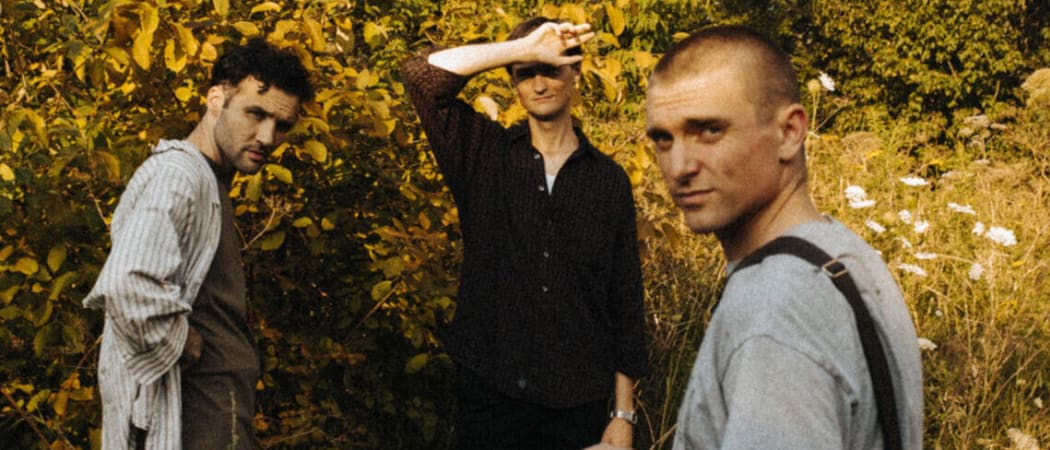 Cola Announces Third Album, Releases New Single ‘Hedgesitting’