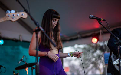 Annabelle Chairlegs & Psyched! Fest