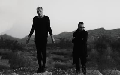 Premiere: Darkwave Duo TRAITRS Descend into Looping Nightmares on “Dream Drowning” - Atwood Magazine