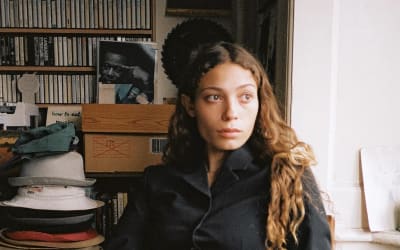 Alba Akvama freezes time and love on hushed new single “Blue Body”