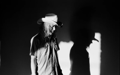 Alan Sparhawk shares new singles “JCMF” and “No More Darkness”, featuring former Low member Eric Pollard