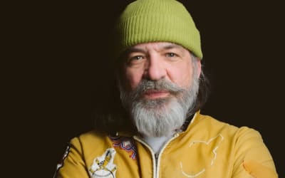 Joe Pernice Brings Melody, Restraint, and Emotional Clarity to Solo LP ‘Sunny, I Was Wrong’ (ALBUM REVIEW) - Glide Magazine