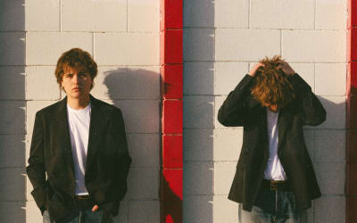 SONG PREMIERE: John-Robert Sends Future Star Signals With Jazz-Rock Stunner “Anna” - Glide Magazine