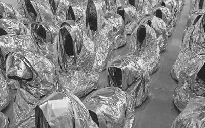 demi ton :: cheveu gris - sous la terrasse - demi ton :: cheveu gris weaves slowly burning rock, caught between post‑rock tension, sculpted noise, and visceral math‑rock.