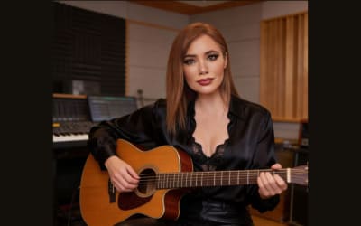 Just Minnie Confronts the Wreckage of the Heart and Emerges Triumphant on “At The Edges Of Time”