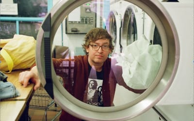 METZ's Alex Edkins Shares New Weird Nightmare Song ‘Pay No Mind’