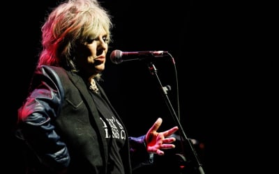 Lucinda Williams announces spring tour