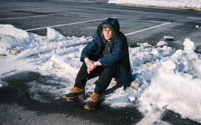 Greg Mendez announces new LP ‘Beauty Land’ & tour, shares “I Wanna Feel Pretty”