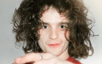 Asher White Drops Full-Album Cover of Jessica Pratt’s Debut