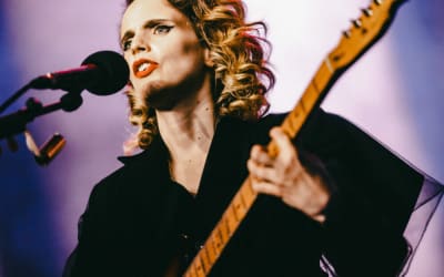 Nieuwe single Anna Calvi - “God's Lonely Man” (feat. Iggy Pop)