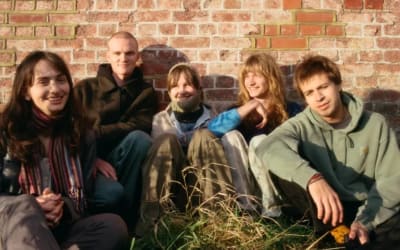 Debuutsingle 1000 Rabbits - “Virgin Soil”