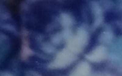 « Vagnar av guld » : l’enfance en héritage, signée Arn-Identified Flying Objects and Alien Friends