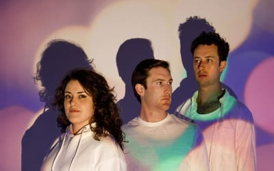 Exclusive Premiere: Emily Francis Trio “The Kite & The Crow”