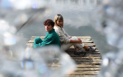 Video Premiere: Maddalena Ghezzi Ft. Maria Chiara Argirò “on the outside”