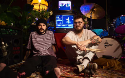 Exclusive Premiere: Twoosty Mayonez “Ostatni Sygnal”