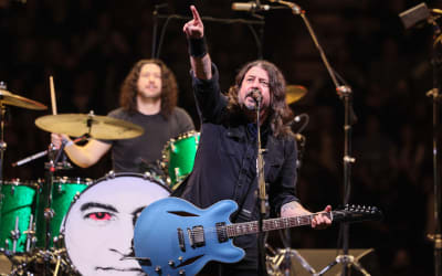 Watch Foo Fighters kick off intimate run of UK and Ireland shows in Dublin