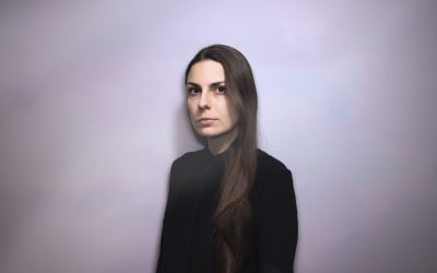 Aquaregia, il suo decennale celebrato con “10”: intervista alla founder Emily Nicoll