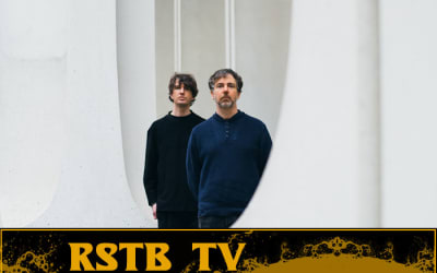 Visible Cloaks – “Disque feat. Motion Graphics” <img src="http://www.ravensingstheblues.com/wp-content/uploads/2015/12/videoicon.jpg” width="35">