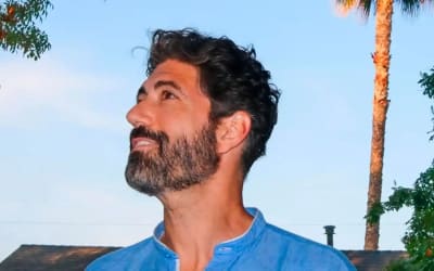 Scott Fisher – Dangerous Game: Desafía la incertidumbre con un audaz y magnético Indie Rock Alternativo [Single]