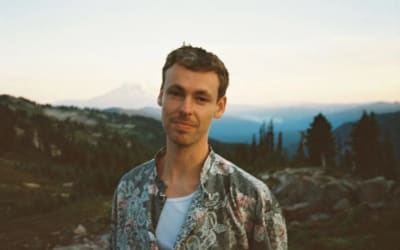 Hayden Everett presenta «Roll On Thru»: Folk que cautiva [Single]