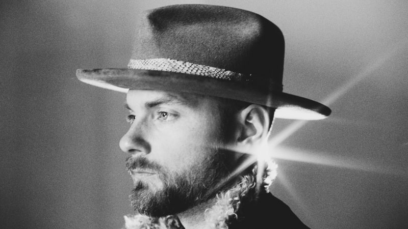 Interview: Ásgeir Introduces ‘Julia’ as His Most Personal Album Yet - Atwood Magazine