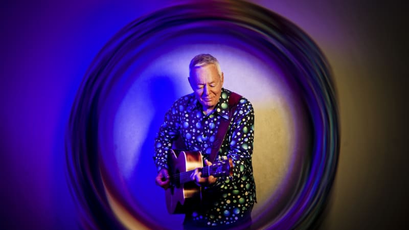 Tommy Emmanuel Reimagines “You Needed Me” with Acoustic Warmth for Valentine’s Day - Atwood Magazine