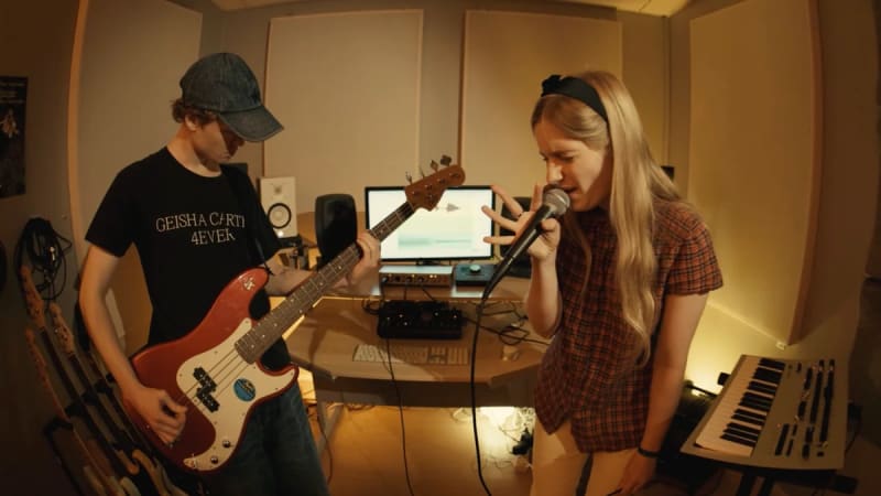 Watch Icelandic newcomers Amor Vincit Omnia perform “Ber” live in session