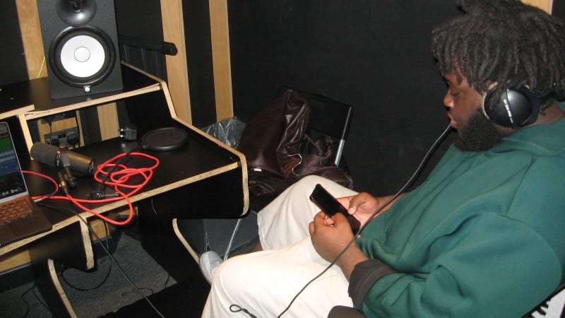 LISTEN: Latefortyfive & Krykey Craft Hypnotic Neo-Soul With Palpable Longing On “Paper straws” - Glide Magazine