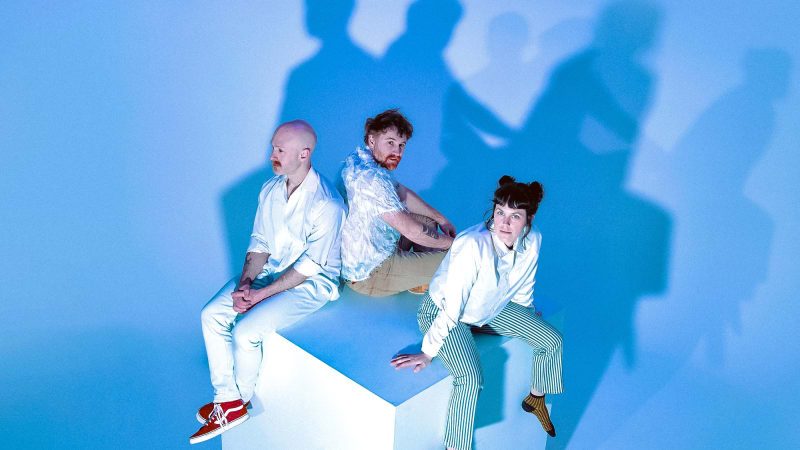 LISTEN: New Body Electric's “Every Day” Is Vulnerable Psych-Pop With Stunning Vocals - Glide Magazine