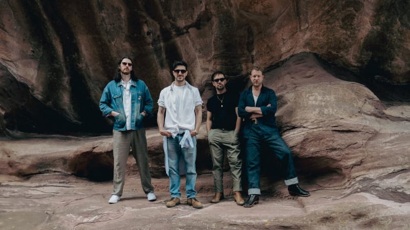 Mumford & Sons Lean Into High-profile Collaborations with Chris Stapleton, Hozier, Gracie Abrams and More on ‘Prizefighter’ (ALBUM REVIEW) - Glide Magazine