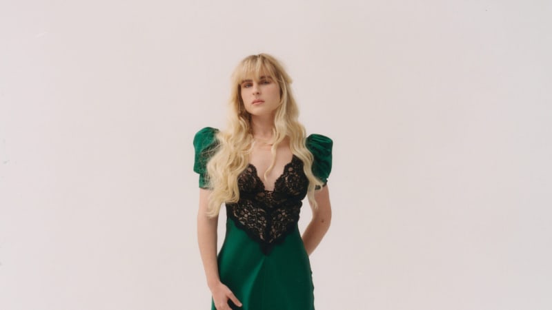 LISTEN: Mary Middlefield's “Milk” Is Refreshing Indie Pop With Raw Emotions - Glide Magazine