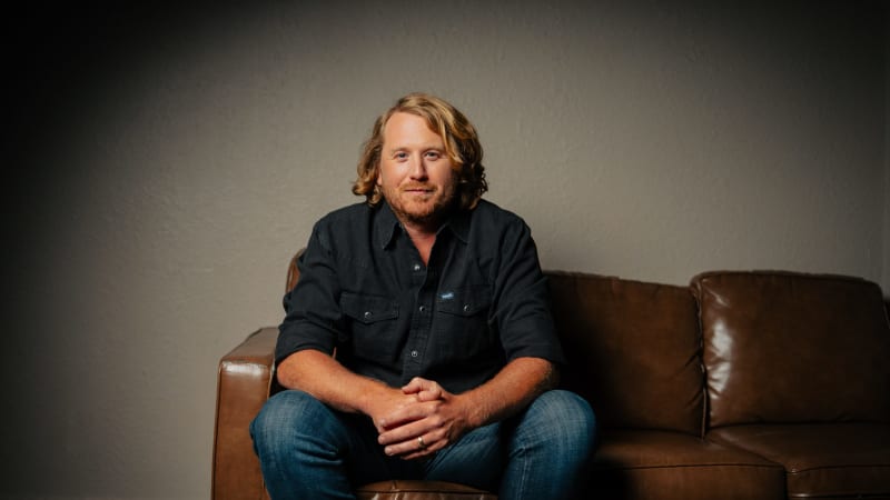 On ‘Waterson Hall’, William Clark Green Maintains Populist Charm While Exploring Mature Themes (ALBUM REVIEW) - Glide Magazine