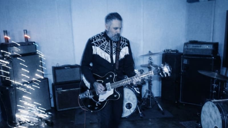 LISTEN: International Druglords Debut With Intricate Indie Rock On “White Lie” - Glide Magazine