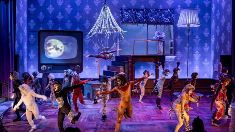 Scratching under the surface - Chicago Reader