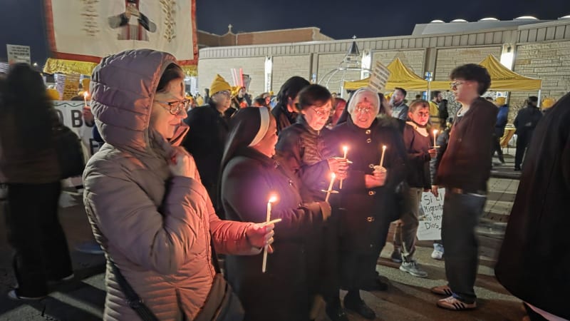 Catholic clergy gain access to Broadview ICE facility—when no one is there