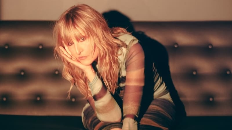 Donna Lewis and David Lowe collaborate for bittersweet dreampop gem “Fall Back Girl”