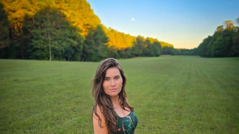 Iyla Elise embraces the chaos of love on heartfelt anthem “Ain't Linear”