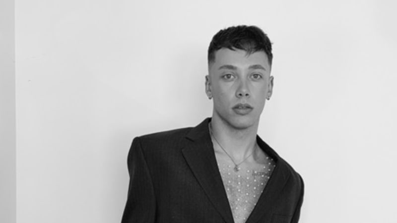 Danny Martin captures love, betrayal, and emotional cycles in cinematic pop single “Falling Back”