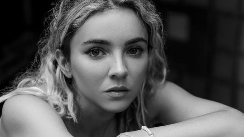 Molly Stone explores emotional depth with tenderness on “The Softies” EP