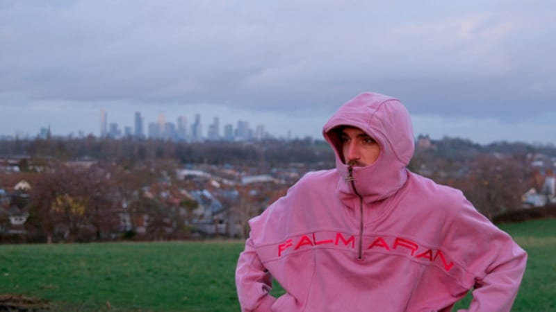 Monsieur Mellow is at the crossroads between jazz, house and disco on “Paris Strut”