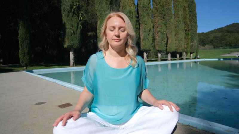 A serene celebration of wisdom and connection Rina Rain's “Ek Ong Kaar Sat Gur Prasaad”