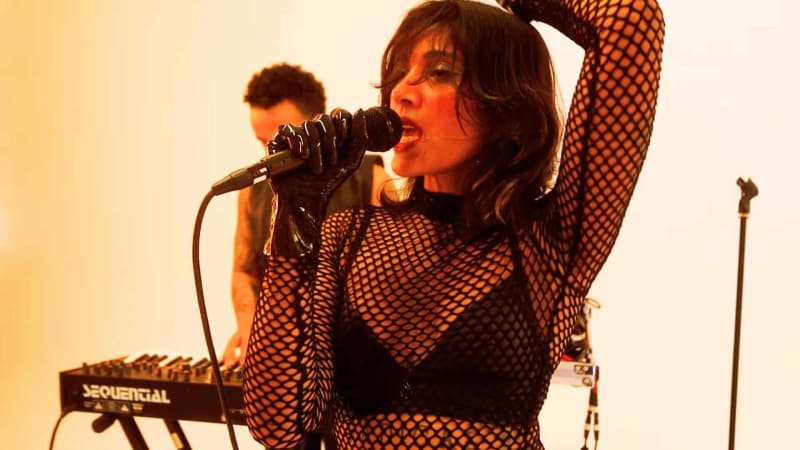 Hallows - Wear You Out (Music video) • Electrozombies