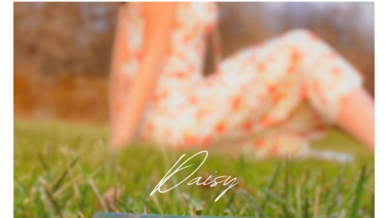 Kendra Lyttle - Daisy - Daisy is a soaring pop/singer-songwriter ballad intricately woven with cinematic strings, describing the complexities and bittersweet hardships of leaving a long-term relationship.