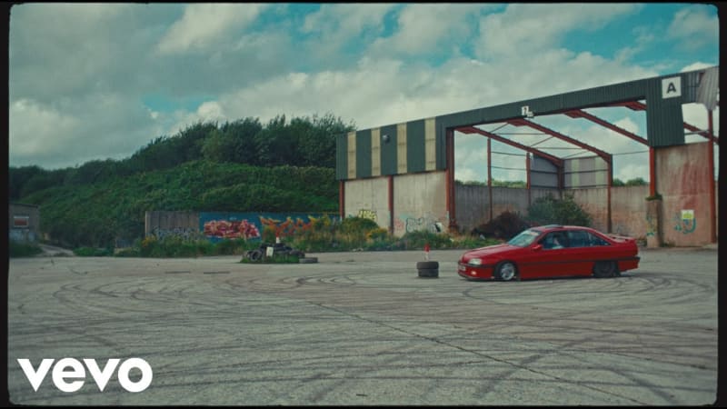 CMAT performs ‘When a Good Man Cries’ on The Late Show With Stephen Colbert | Nialler9