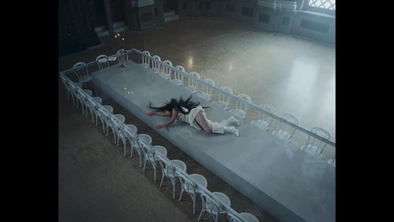 Charli XCX Brilliantly Channels Kate Bush and Emily Brontë » PopMatters