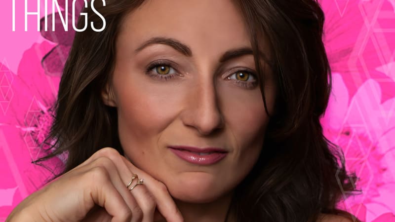 Apryll Aileen desborda romanticismo en “Overflowing” - La Caverna