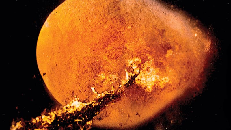 Thurston Moore & Bonner Kramer Announce New Album They Came Like Swallows – Seven Requiems For The Children Of Gaza: Hear “Urn Burial”