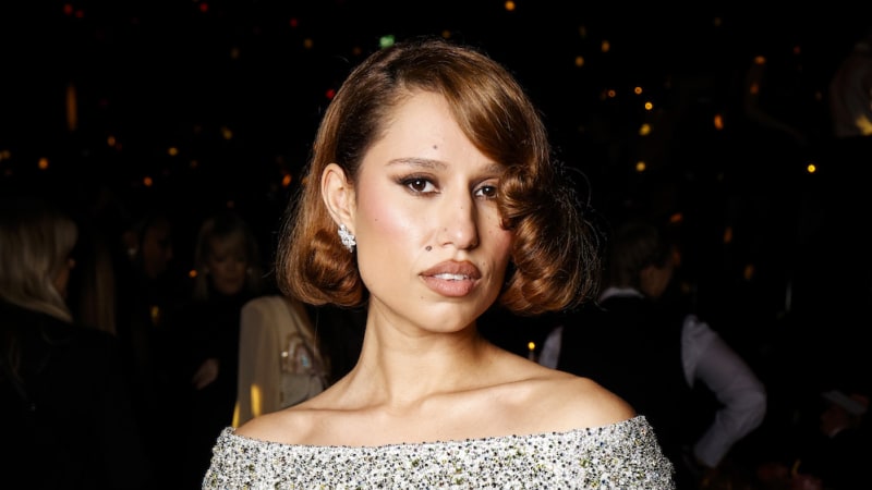 RAYE Is Making It Up To Dozens Of Fans Turned Away From Paris Show Due To Ticketmaster Fuckup